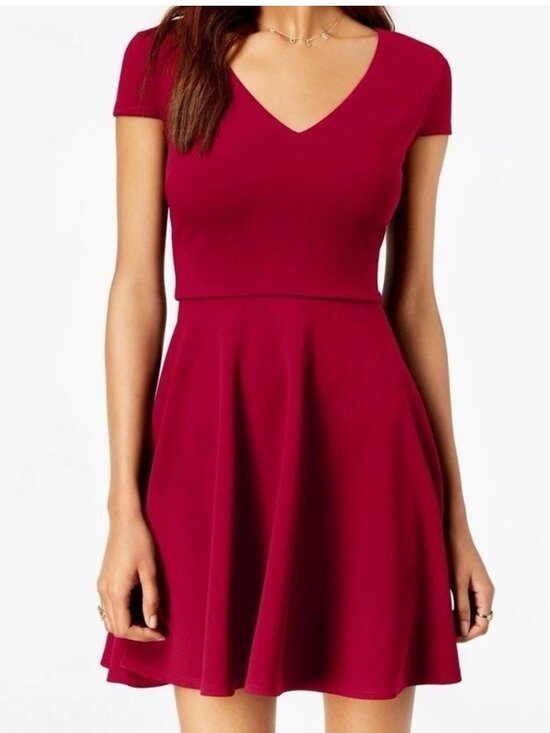B Darlin Dresses & Skirts - NWT B. Darlin Red Short Sleeve Bow Tie Back Mini Dress